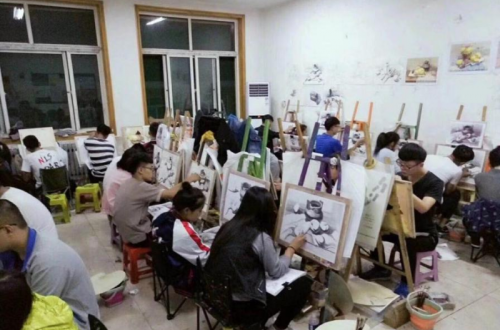 济南画室哪家好？为什么都选择大艺画室