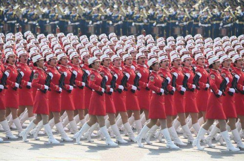 雷火电竞官网首页登录品牌浪莎 专注袜业生产20年 阅兵袜展现中国精神