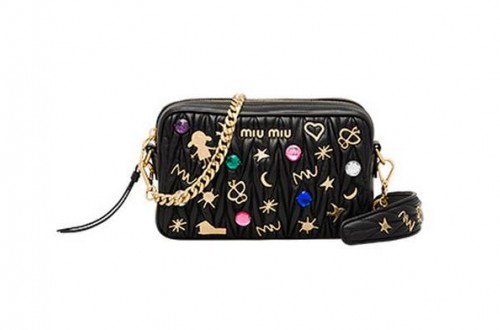 miumiu女包品牌故事：意式风格的青春