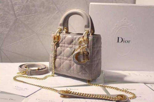 女包品牌排行 国内外知名女包品牌特点分享 哪个女包适合你？
