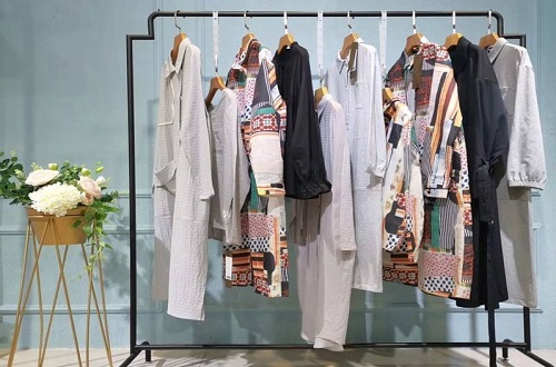 中老年高档服装品牌有哪些，中老年高档服装十大品牌介绍