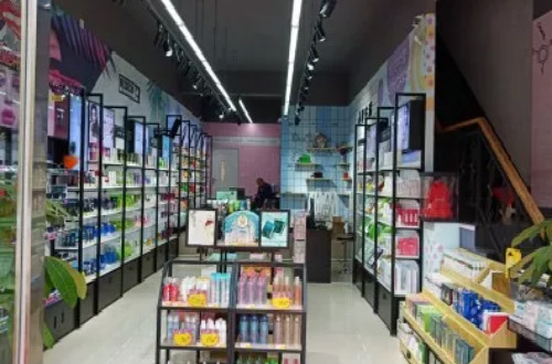 化妆工具加盟，选择什么品牌的彩妆工具店加盟比较好？