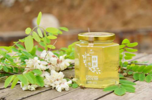 洋槐蜂蜜对雷火电竞官方网站入口身体好么？洋槐蜂蜜的功效有哪些？