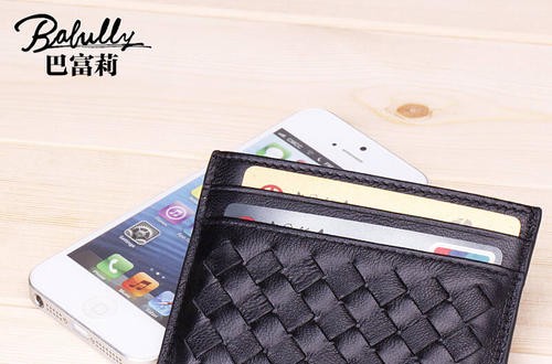巴富莉皮具：品牌树形象，品质得人心